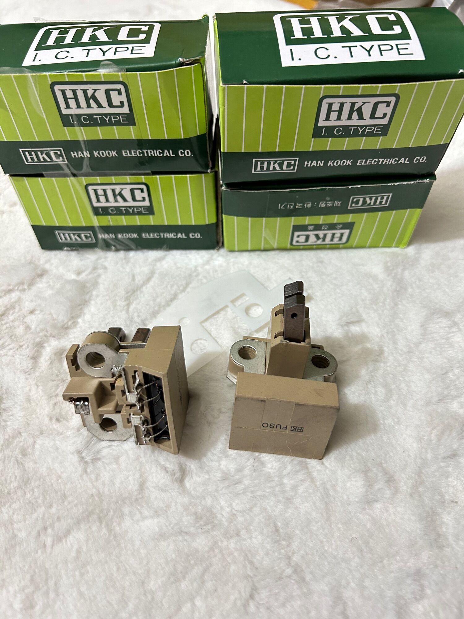 Ic máy phát 15 tấn. tiết chế máy phát xe hyundai 15t