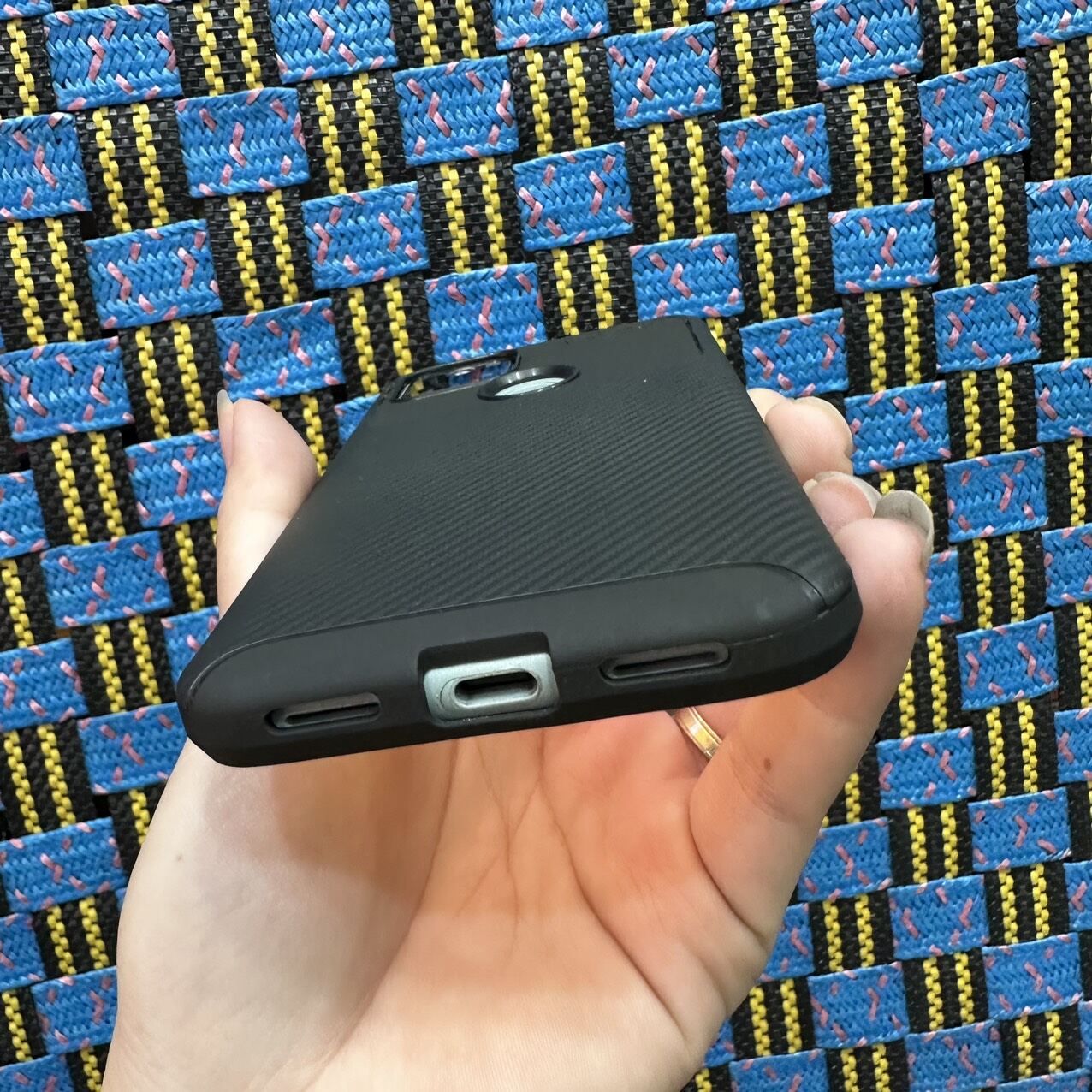 [ Ảnh thật ] Case ốp lưng Google Pixel 5 dẻo đen vân xước carbon