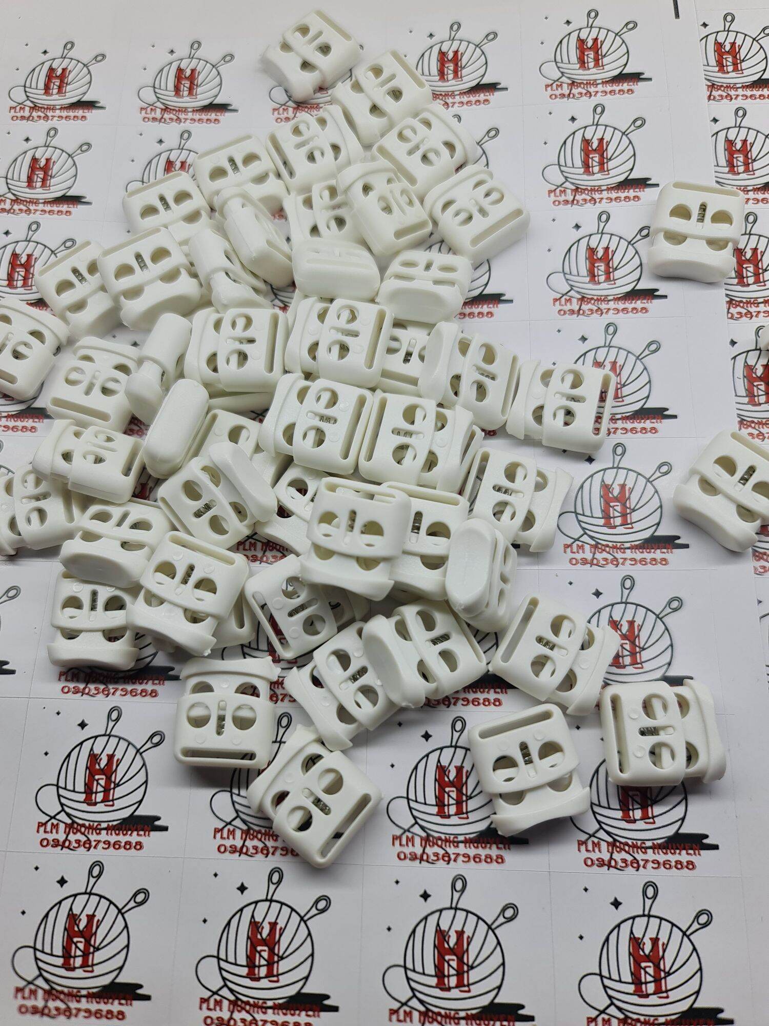 NÚT CHẶN QUAI NÓN , MÓC treo