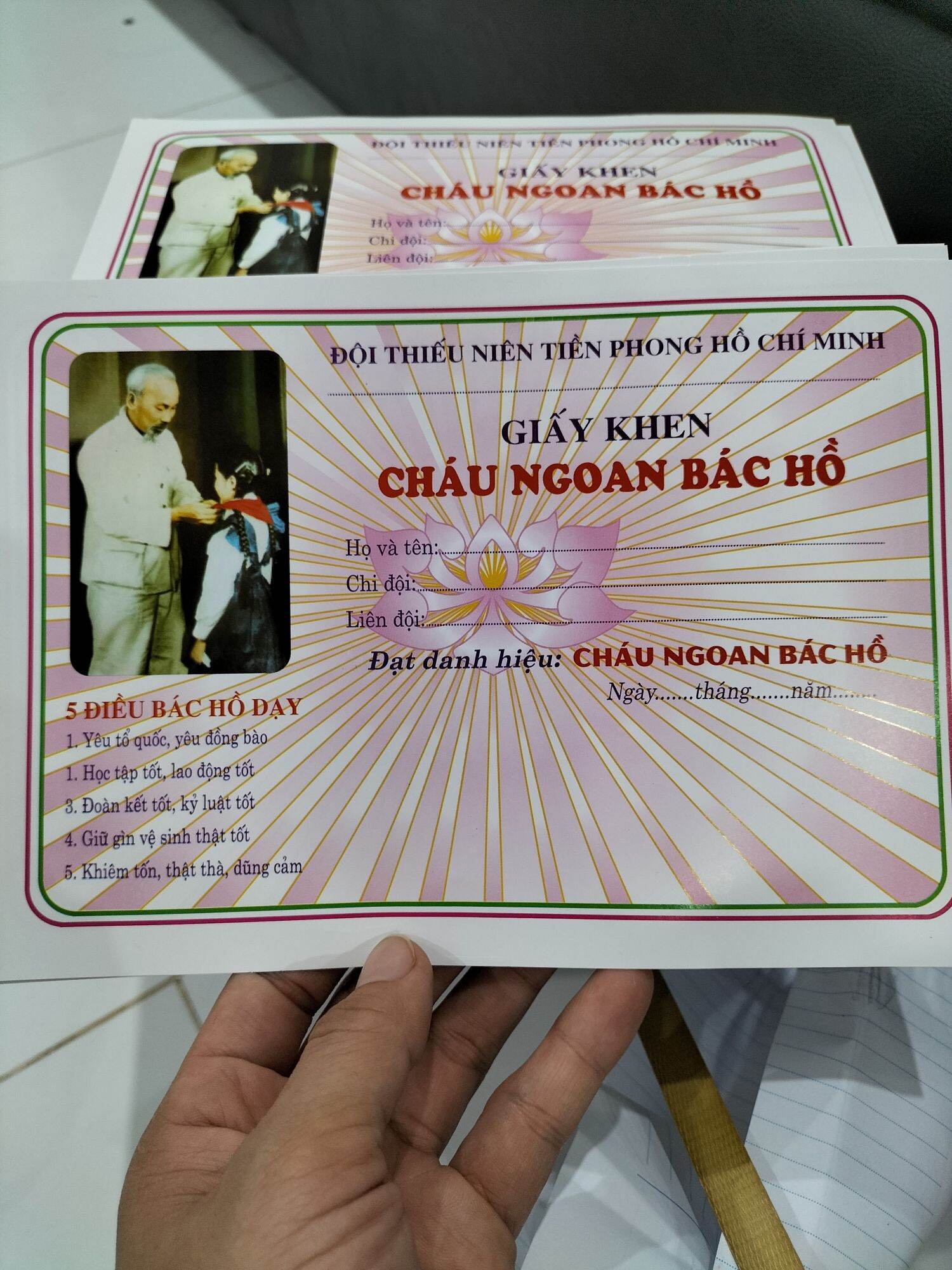 Giấy khen cháu ngoan bác hồ (100 tờ)