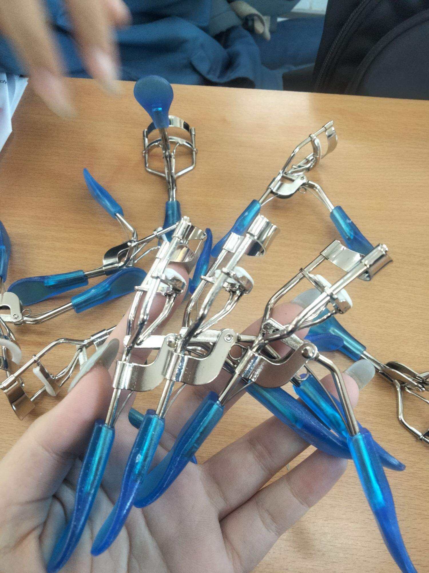 kẹp mi cong bấm mi