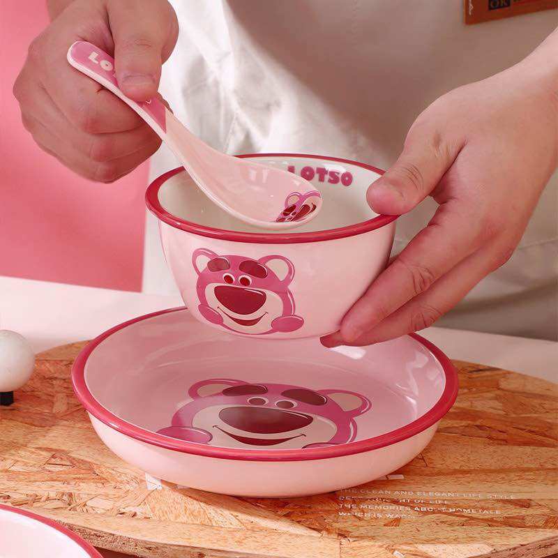 Muỗng sứ gấu dâu