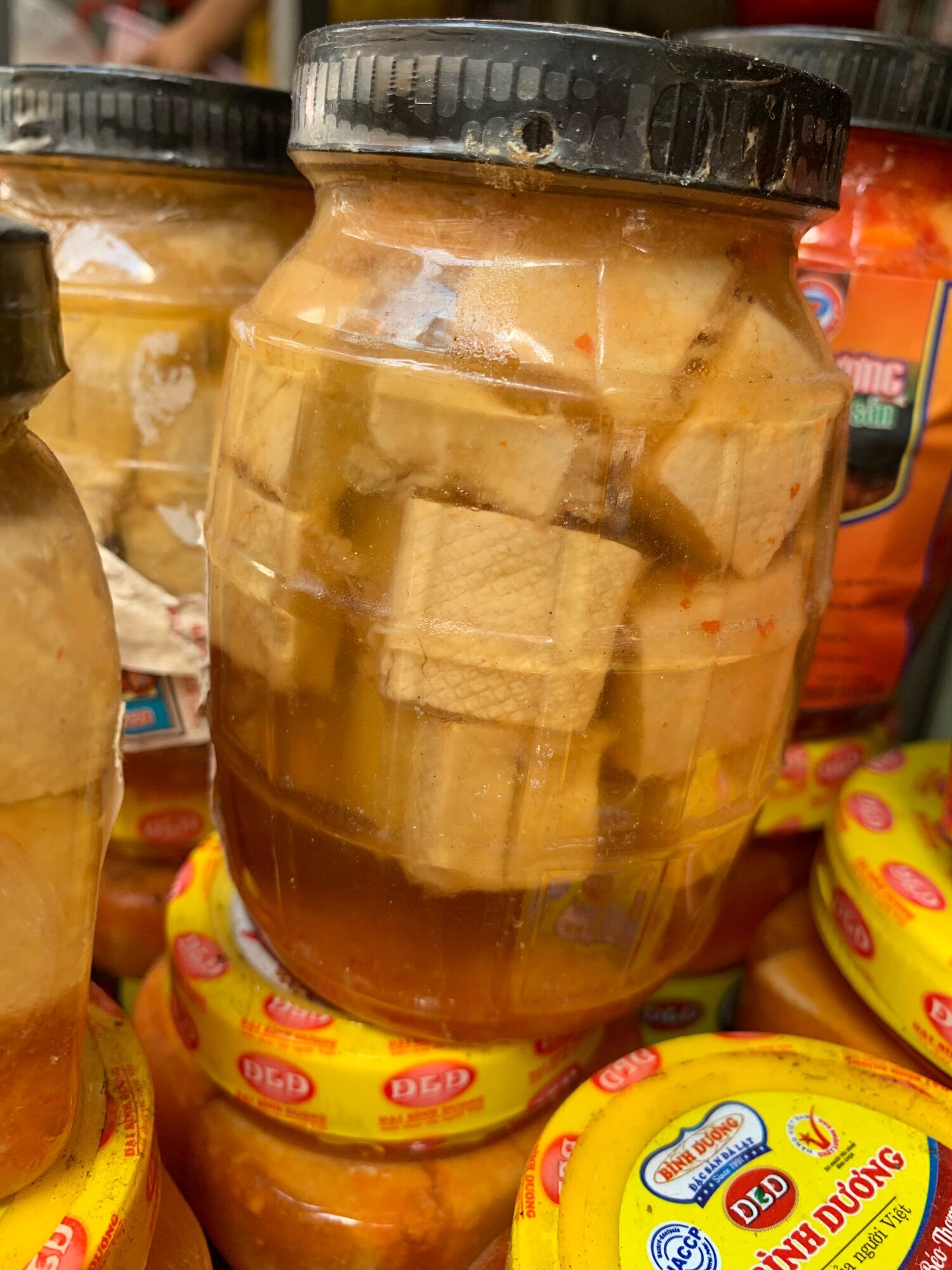 Chao con ngựa bay nắp đen rất béo hủ 430gr