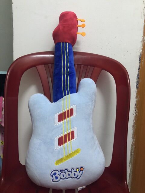 Gối ôm hình đàn cho bé (Hàng KM Bobby)