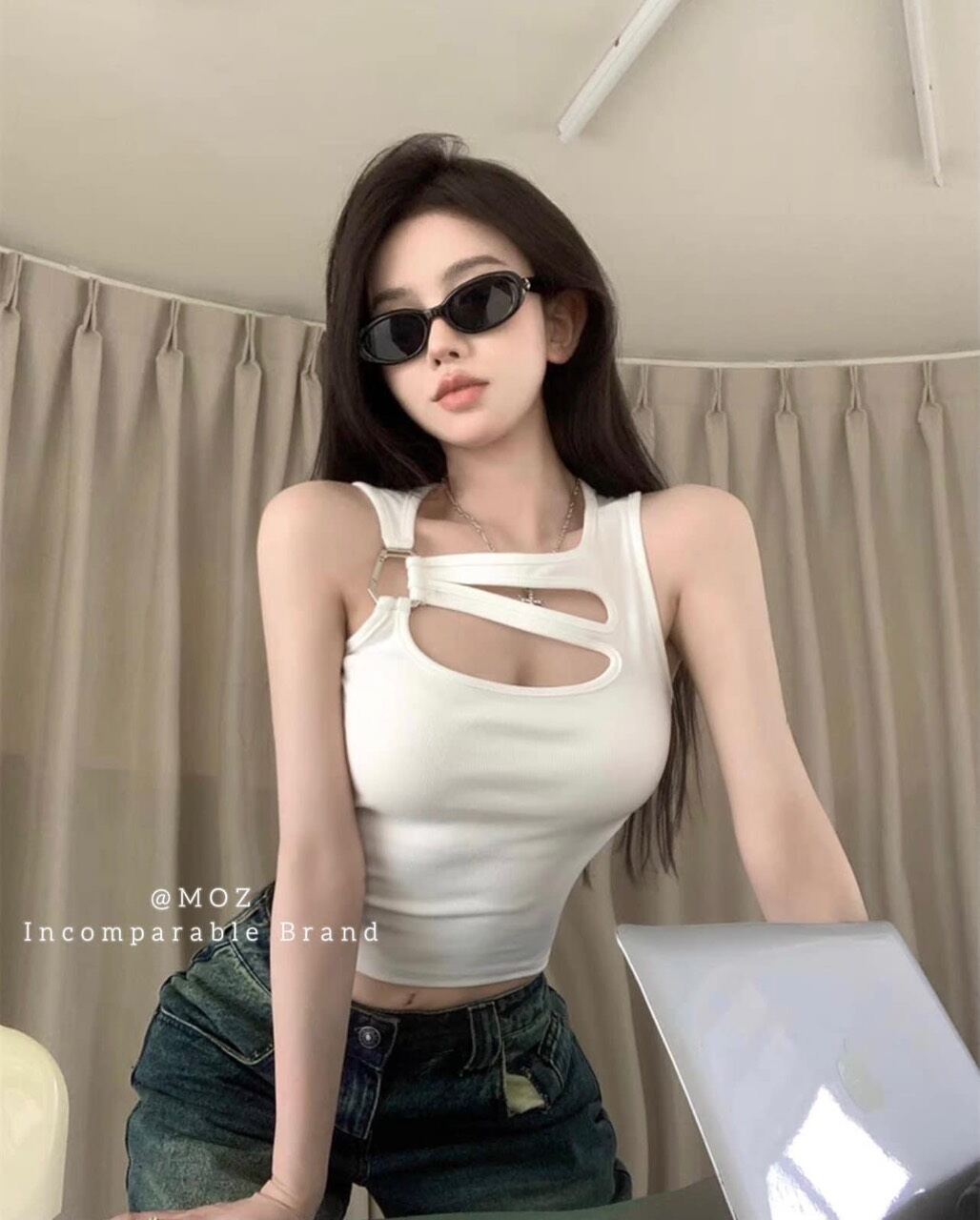 Áo ba lỗ croptop dây đan thân trước