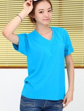 Áo thun trơn cổ tim