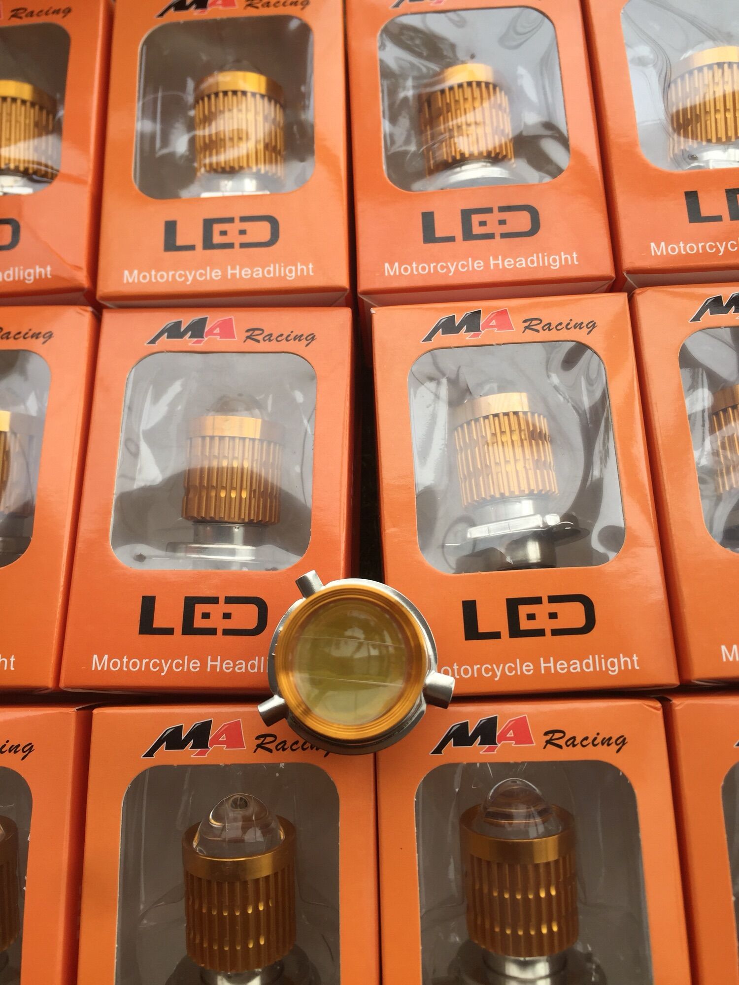 Đèn pha Led  bi cầu 2 màu siêu sáng chân H4