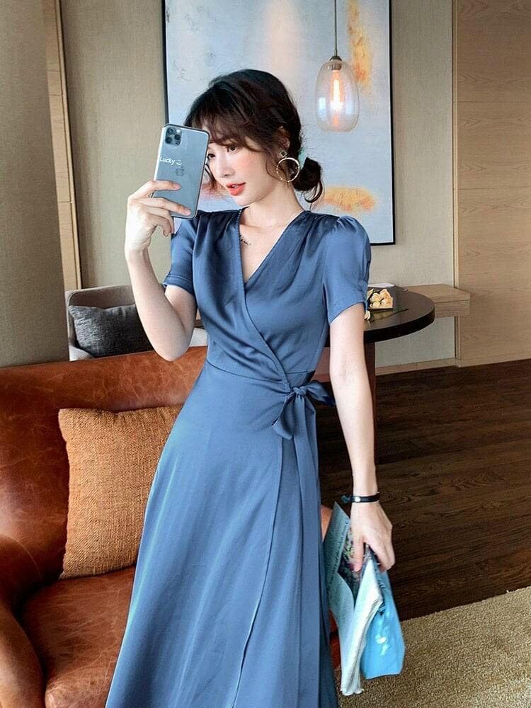 Đầm lụa satin cổ đắp chéo cột dây eo