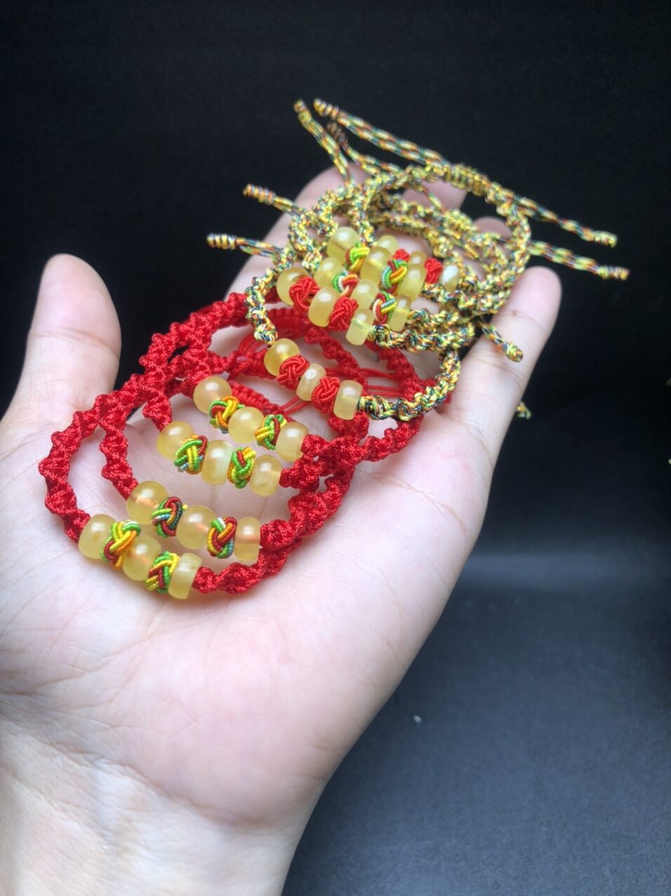 Vòng tay hạt hổ phách amber cho bé