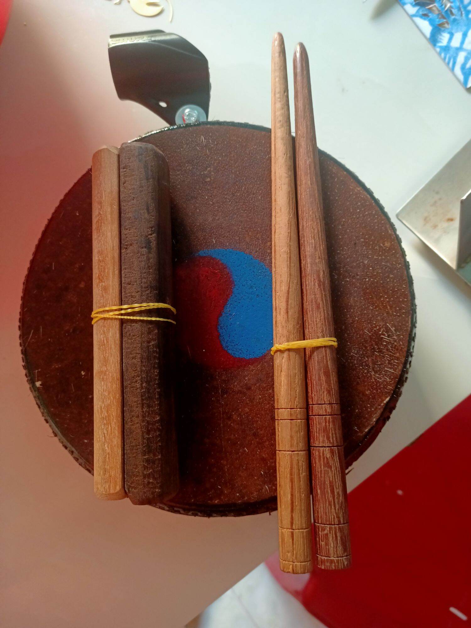 Trọn bộ : trống,cặp nhịp,roi, gắn micro .....!