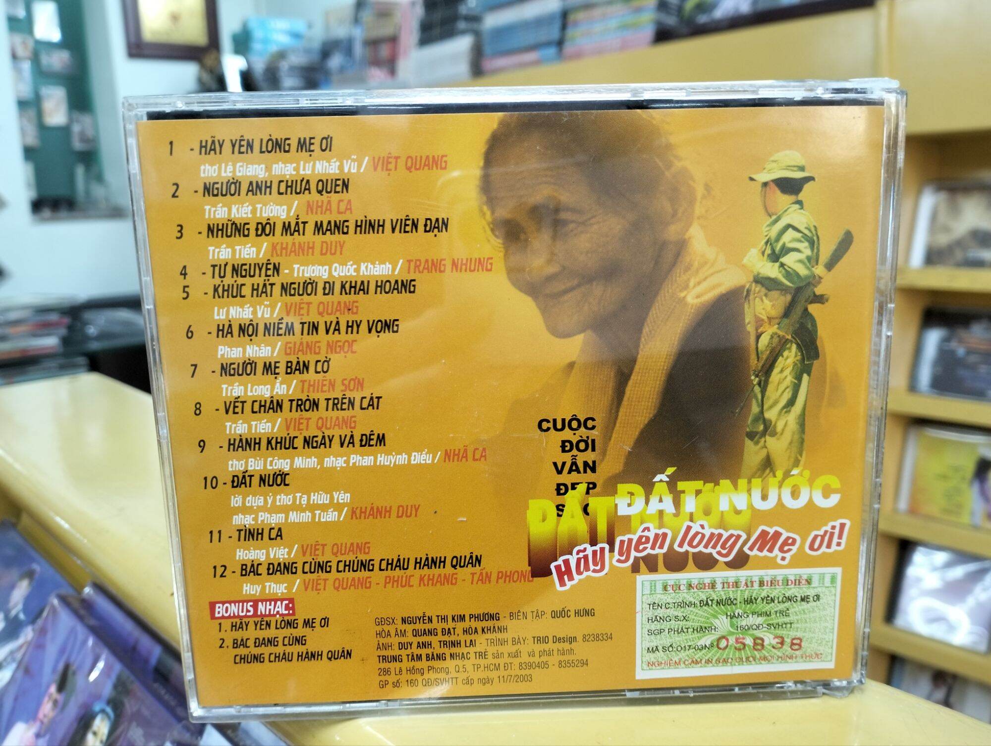 CD - Đất nước - Hãy yên lòng Mẹ ơi !