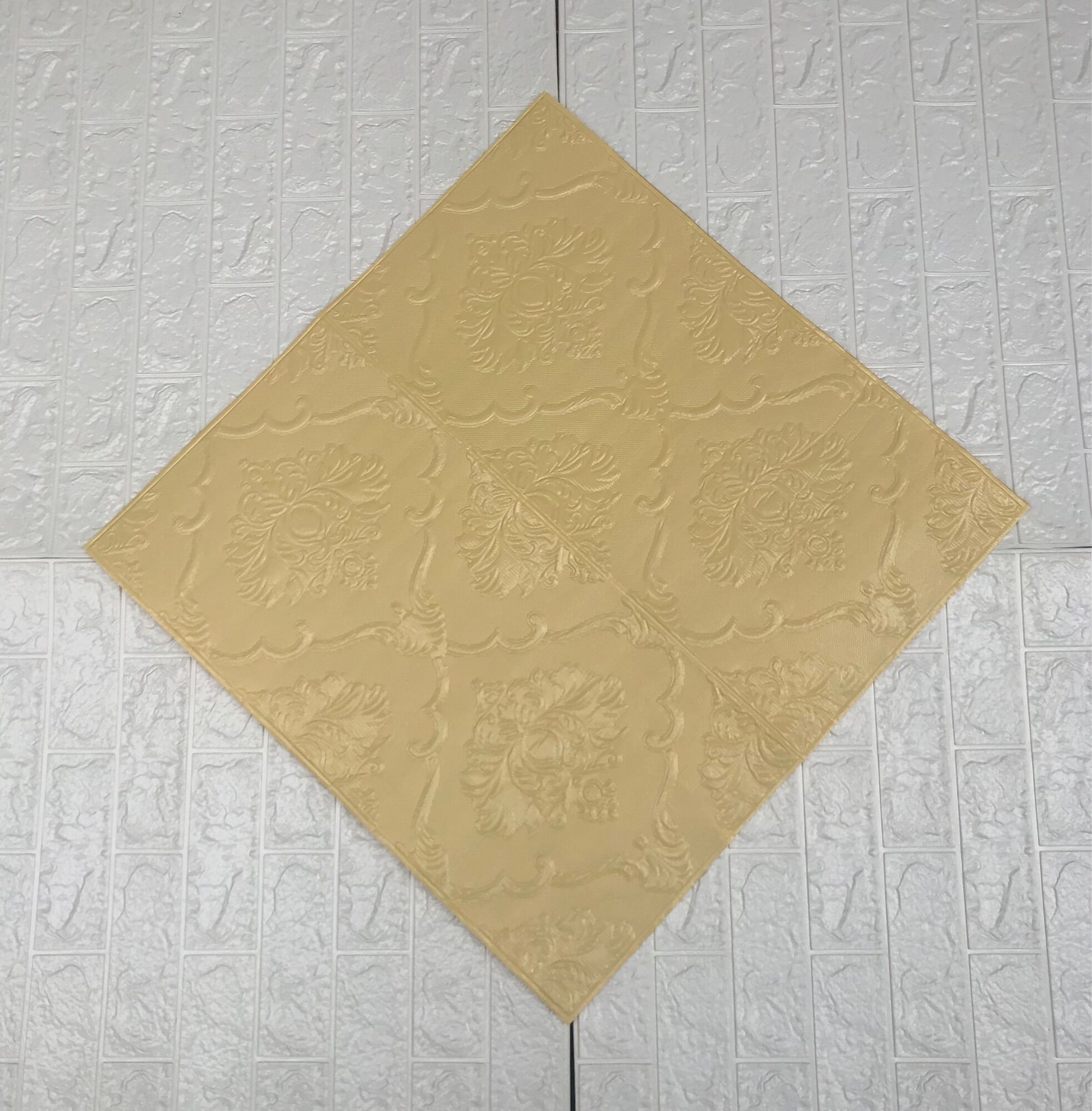 Xốp dán tường Hoa Văn Cổ Điển 70x35cm