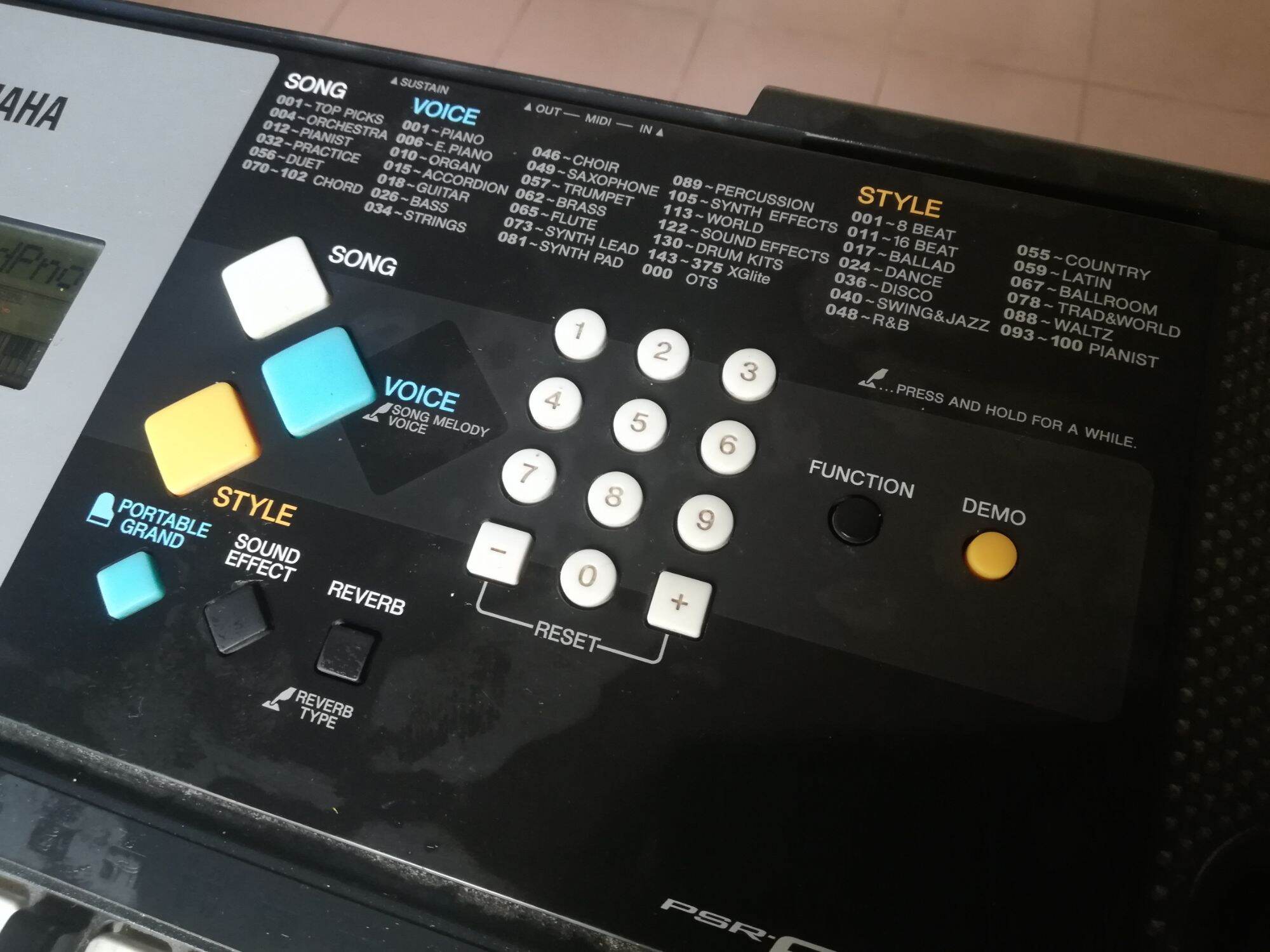 Đàn organ Yamaha PSR e223