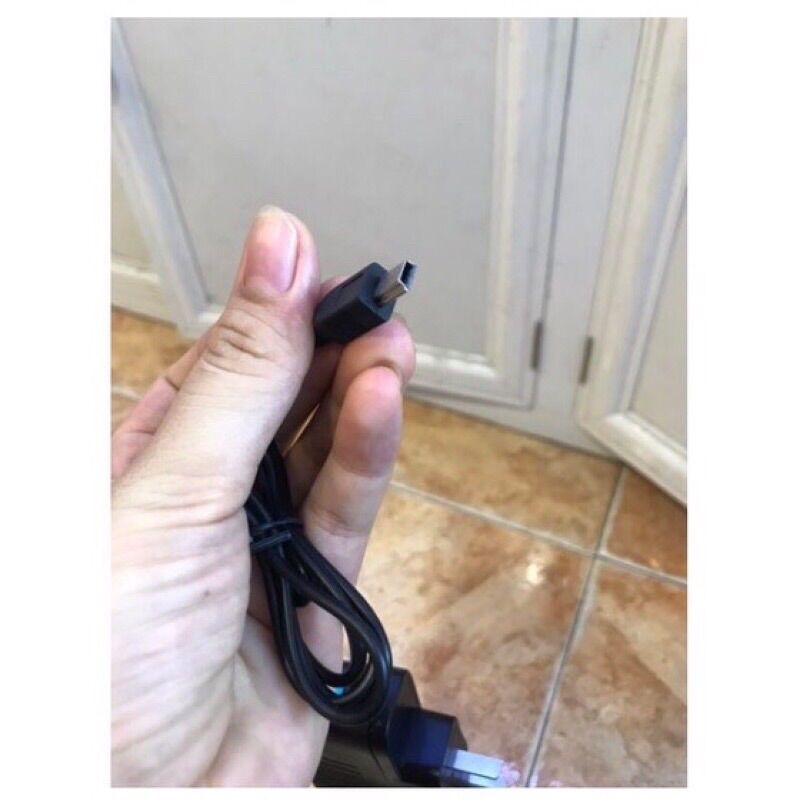SẠC CHÂN VUÔNG V3, QMOBILE