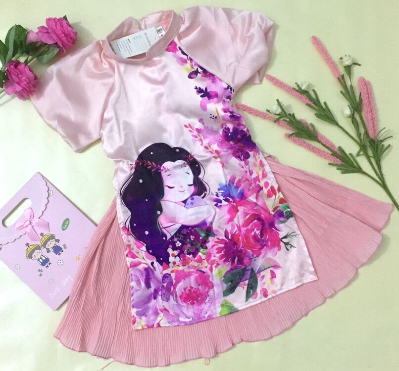 Ảnh thật, Set Áo dài hồng cách tân tay phồng, chân váy xòe, in hình bé gái, set lụa cho bé, Vystore