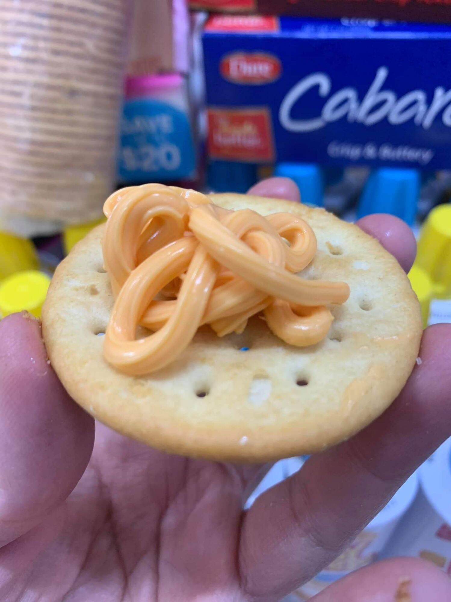 Phô Mai xịt Easy Cheese Cheddar Mỹ 226g usa
