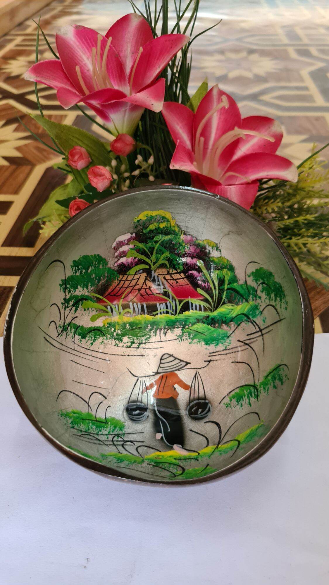 Chén gáo Dừa vẽ sơn mài - cảnh quê hương