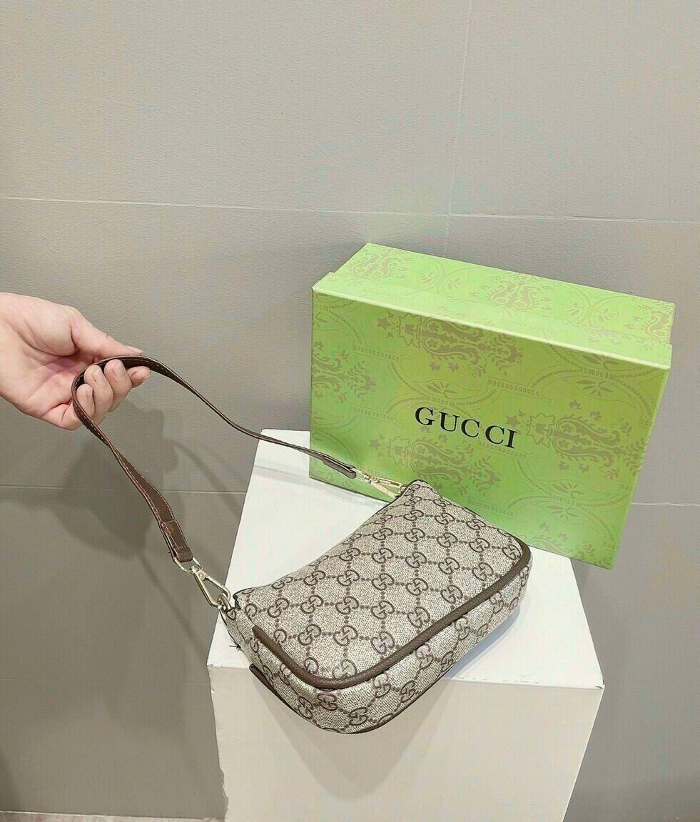 Túi kẹp nách nữ gc size 20cm