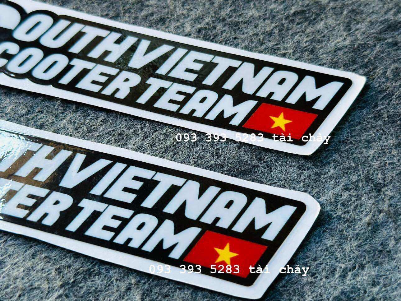 [ 1 MIẾNG ] TEM DECAL DÀI 15CM CHỬ TRẮNG NỀN ĐEN