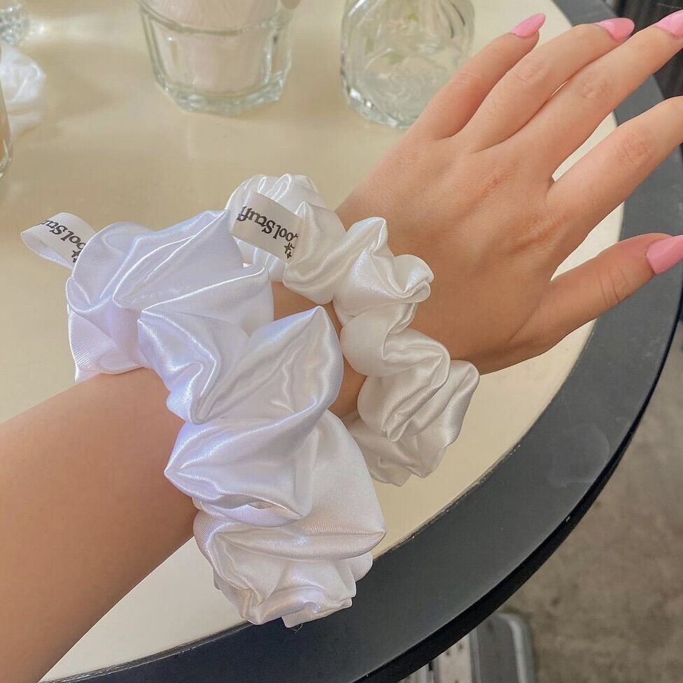 Buộc Tóc Scrunchies Lụa Mềm Mịn Màu TRẮNG🤍Size Thường
