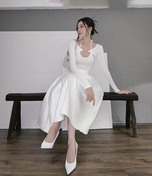 Áo croptop tay dài hở ngực cột dây ôm body A1612
