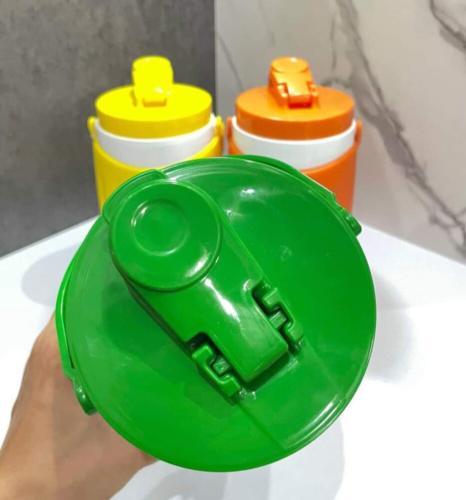 Bình đá cao cấp 1,5L - hàng tặng (giao màu ngẫu nhiên)