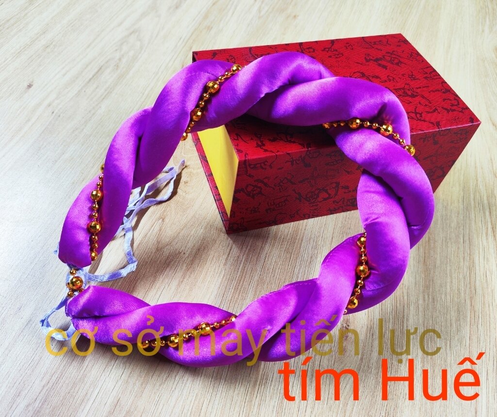 Mấn đội đầu