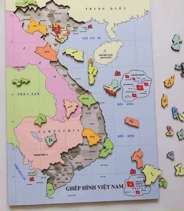 Lắp ghép bản đồ Việt Nam bằng gỗ