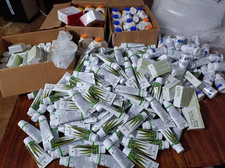 kèm đánh răng lô hội flp 028.