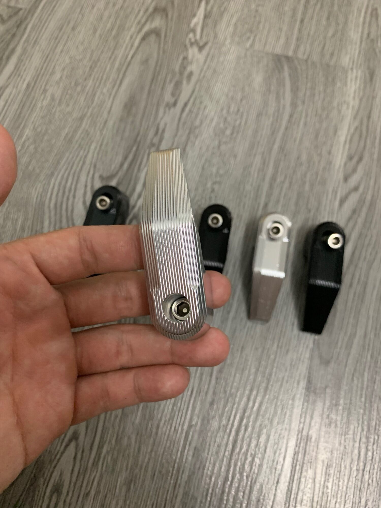 Móc treo đồ cnc gắn cho các dòng vario/click 150 - 160