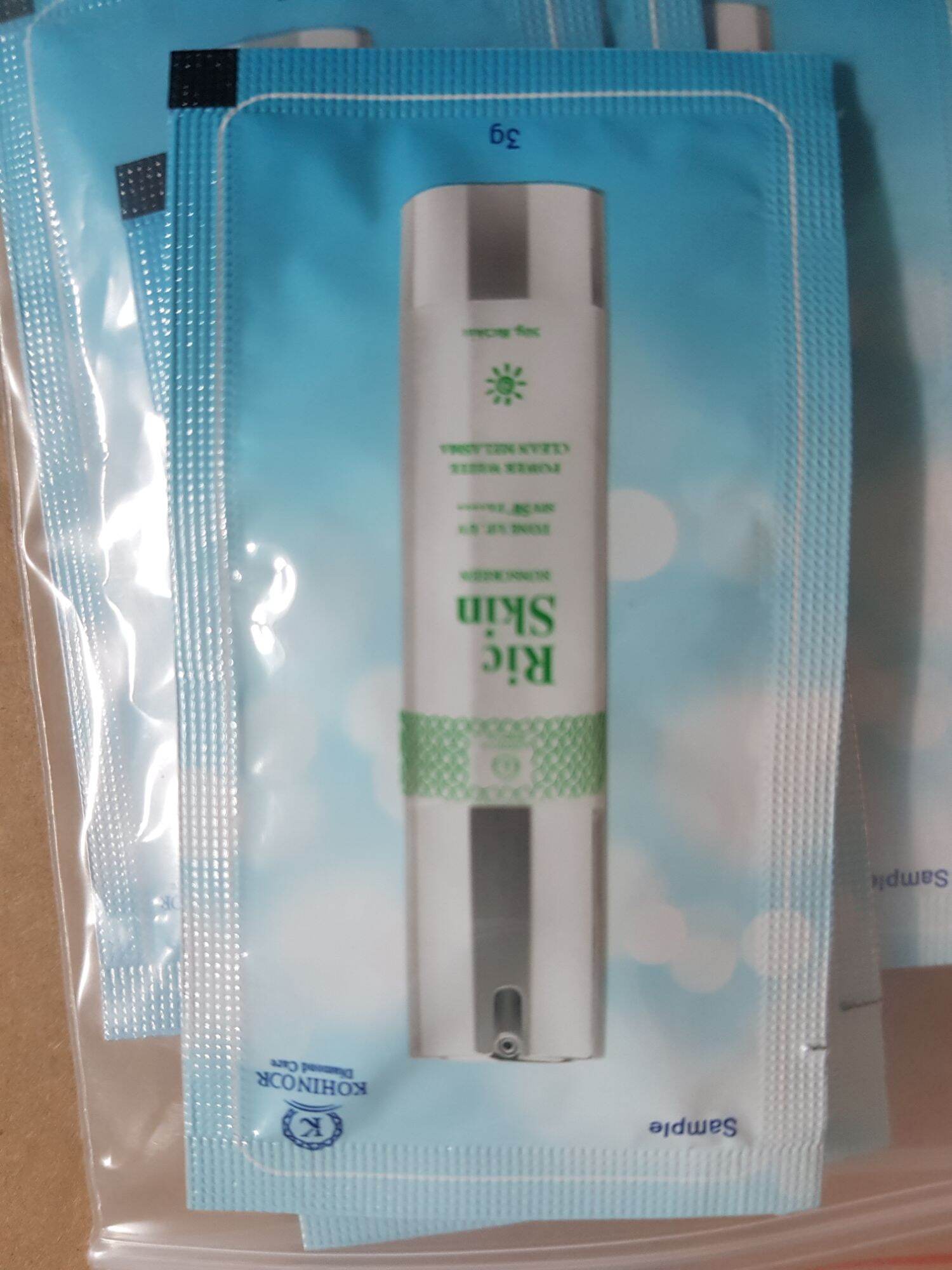 [HCM]kem face ric skin ngày (gói 3g)