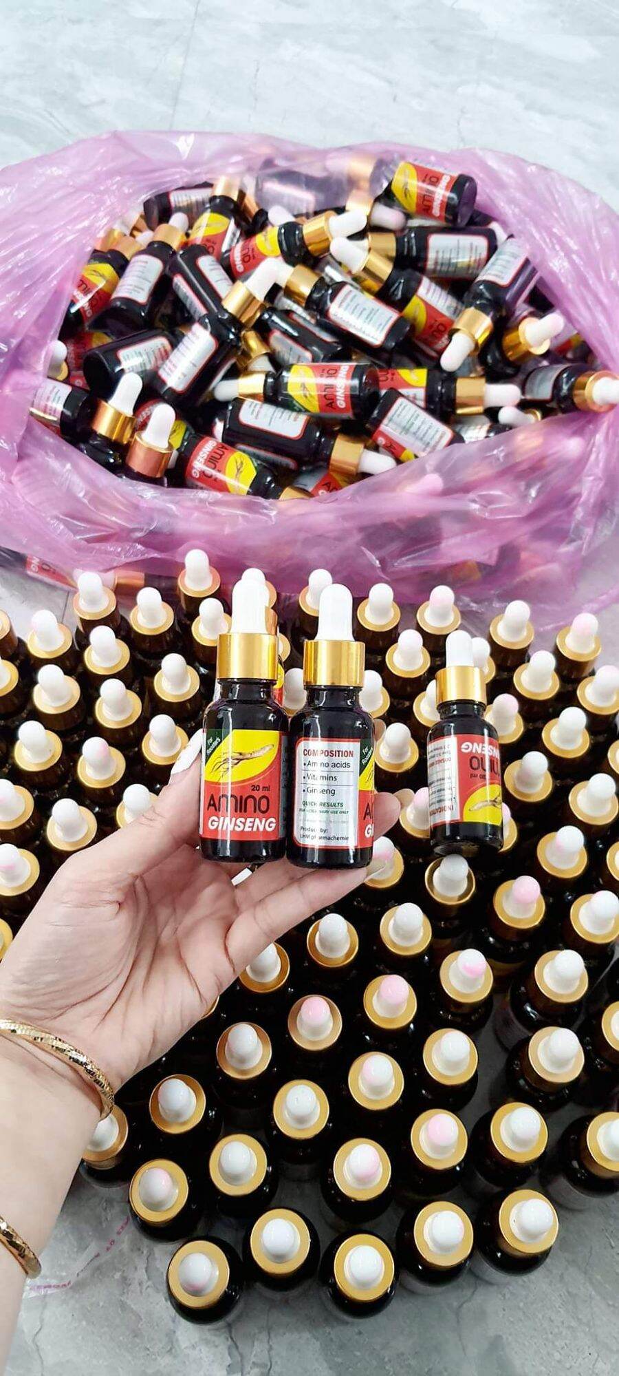 Anino Nhân sâm kích ăn, hừng gà cho gà
