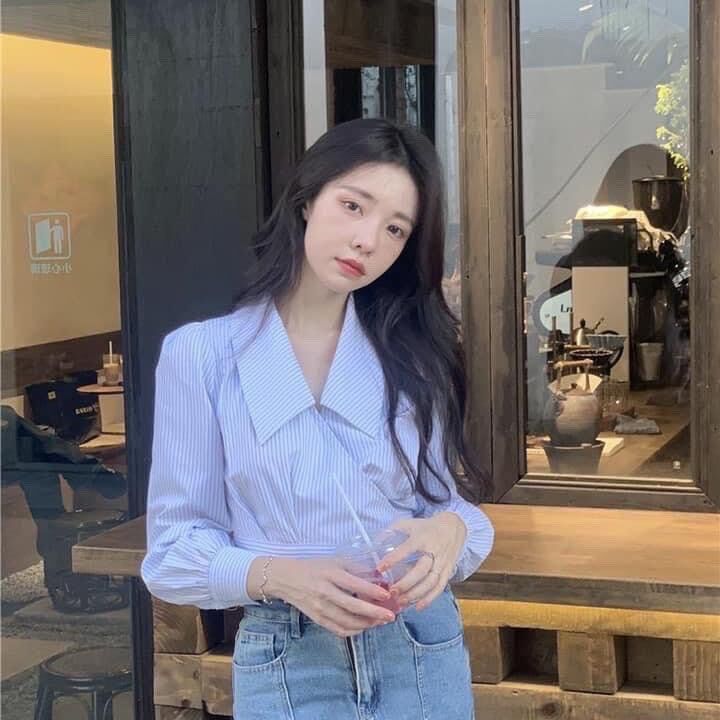 Áo croptop sơ mi sọc xanh thắt nơ sau