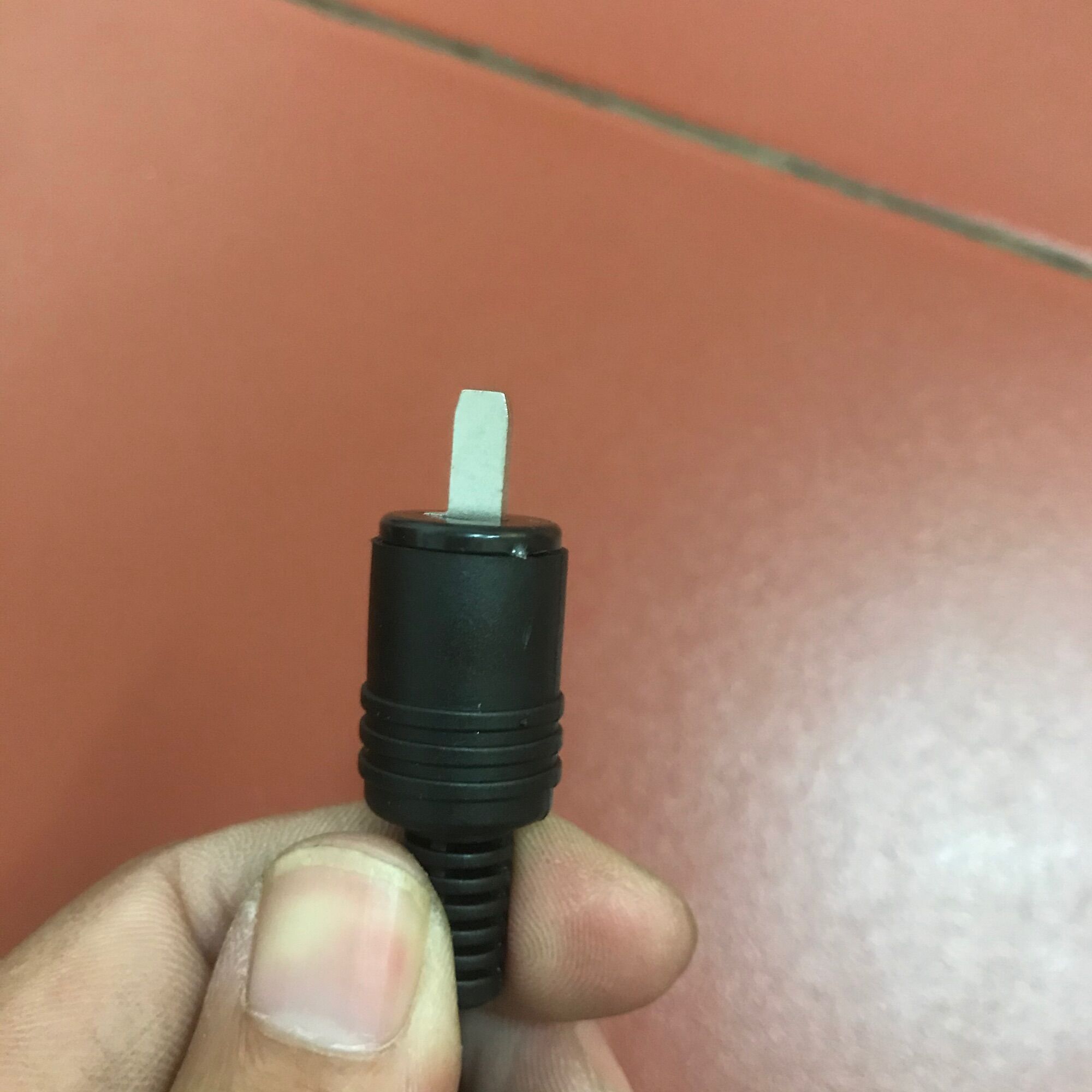 Rắc loa âm ly đức