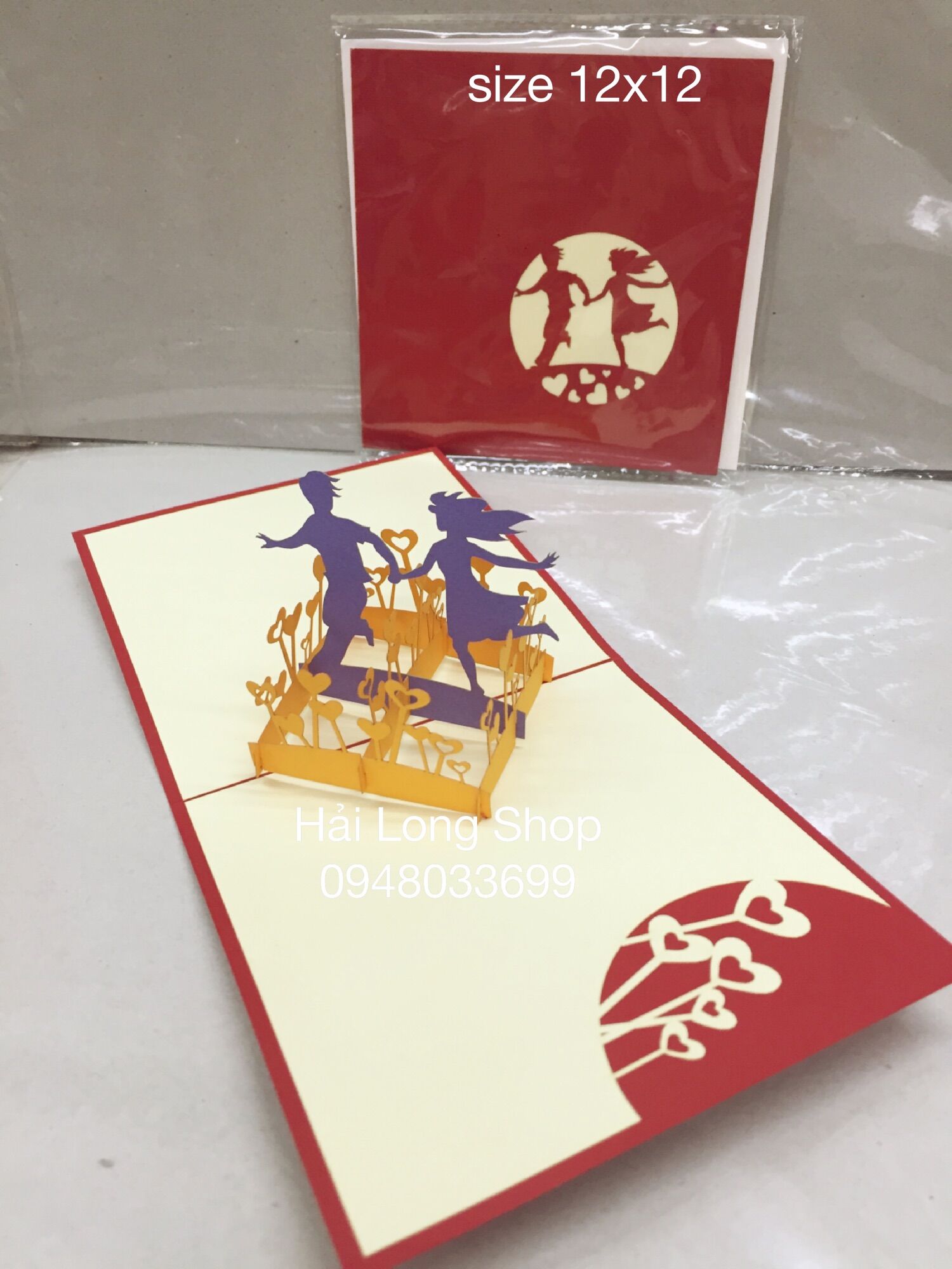 Cặp Đôi 2 ( nắm tay chạy ) - Love - Thiệp 3D