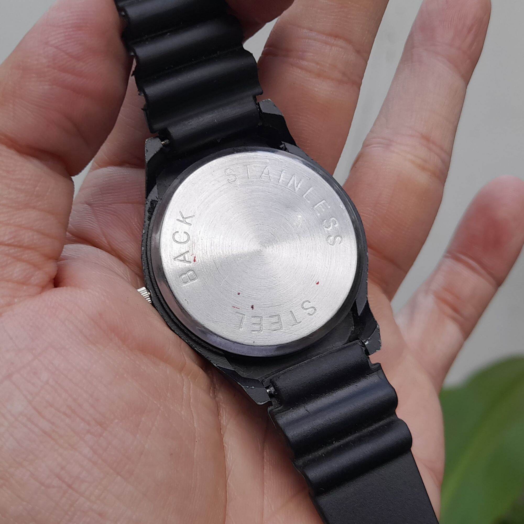 Đồng hồ Nam Nữ 3 kim, kiểu dáng lạ lạ