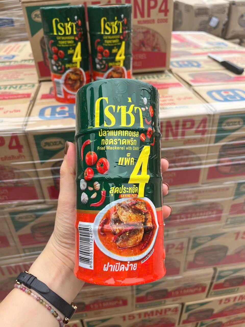 [Combo 4 Hộp] Cá thu chiên sốt ớt chua cay Roza 150gram - nhập khẩu Thái Lan - hương vị đặc biệt thơm ngon