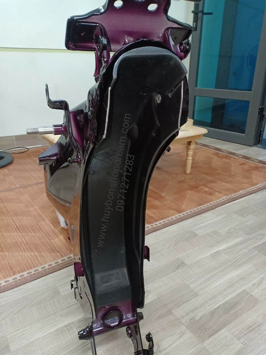 Lót Gầm Xe Máy Dream