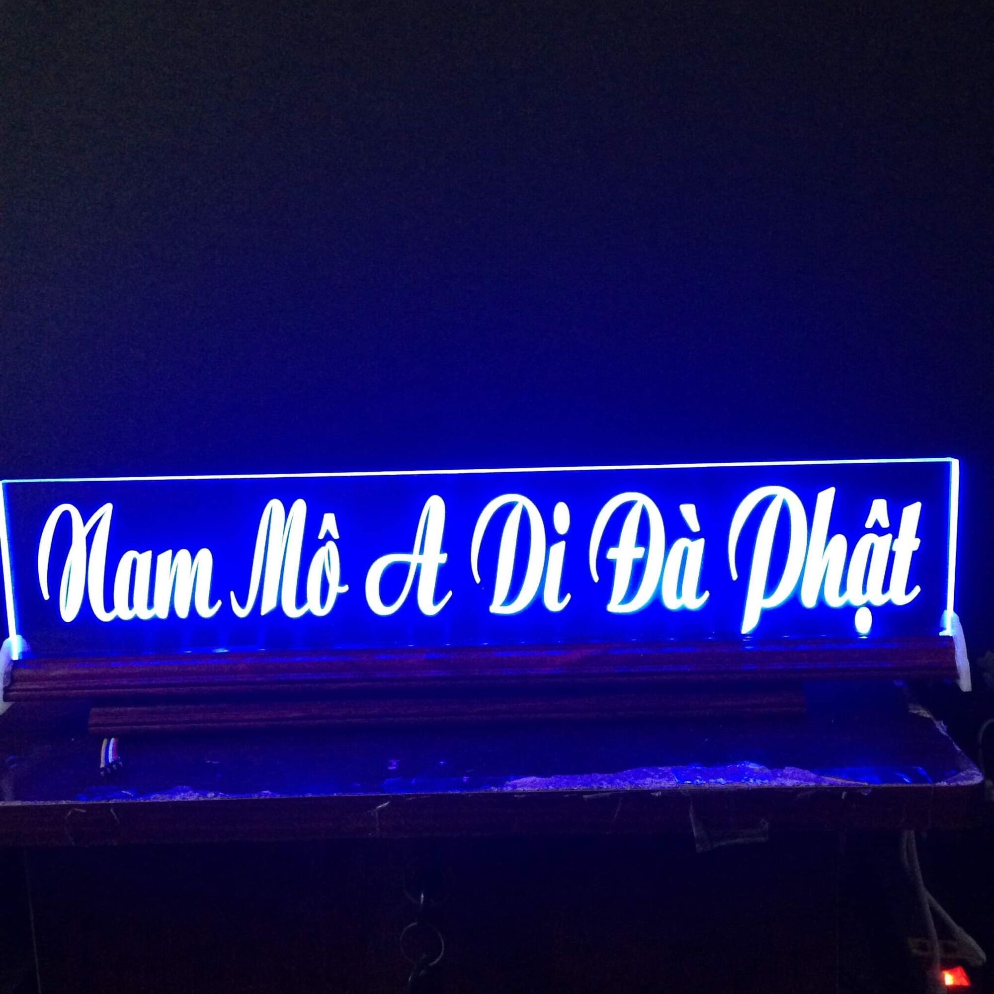 Chữ điện: nam mô a di đà phật để bàn