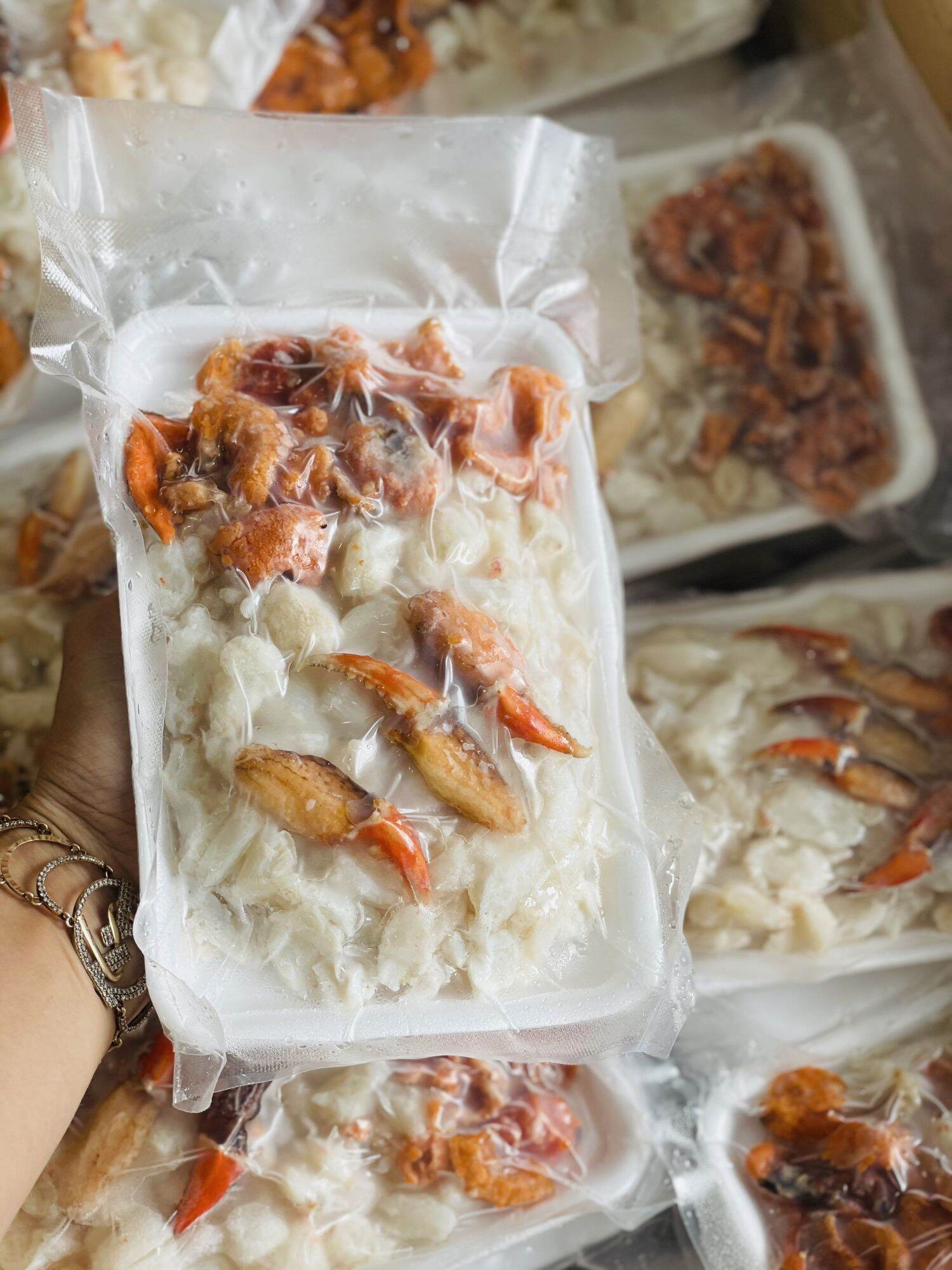 [GIAO NHANH 2H HCM] 1Kg Combo Thịt Cua