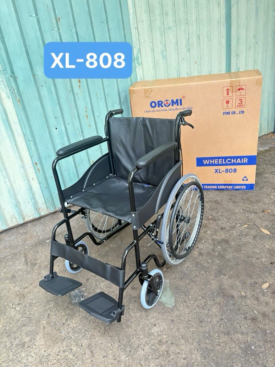 Xe lăn cho người già