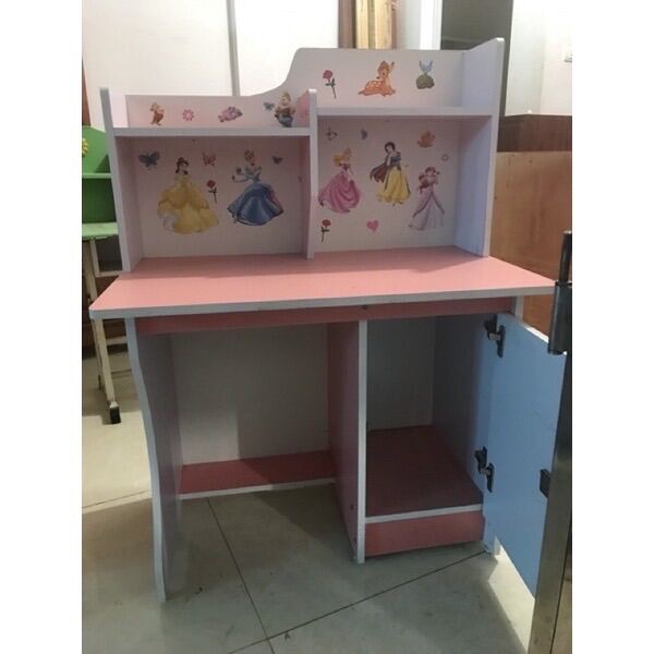 Bàn học sinh cho bé tặng kèm ghế
