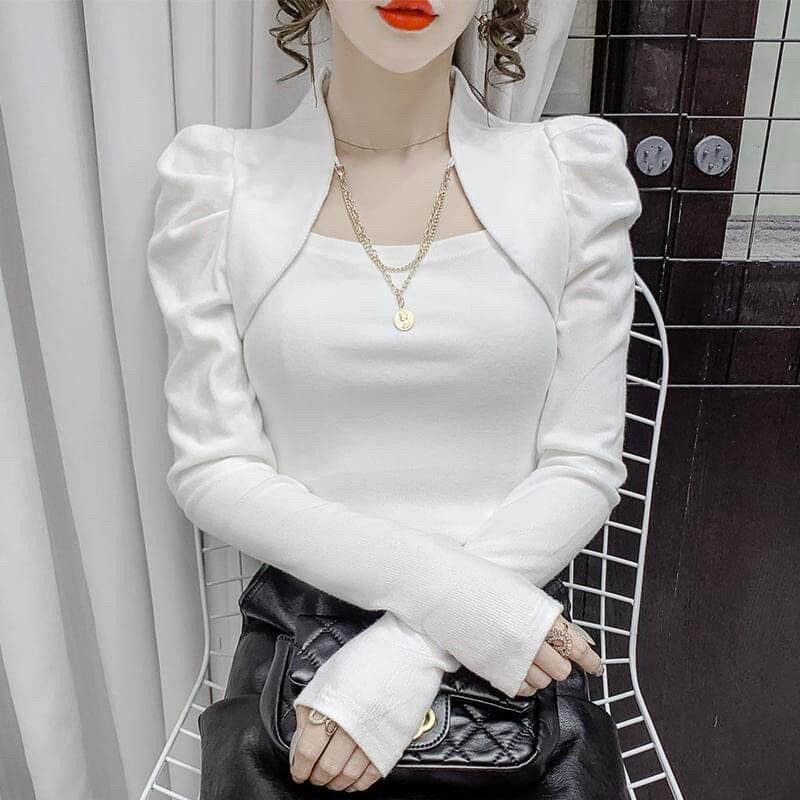 Áo gân cổ cao tay dài kèm dây xích