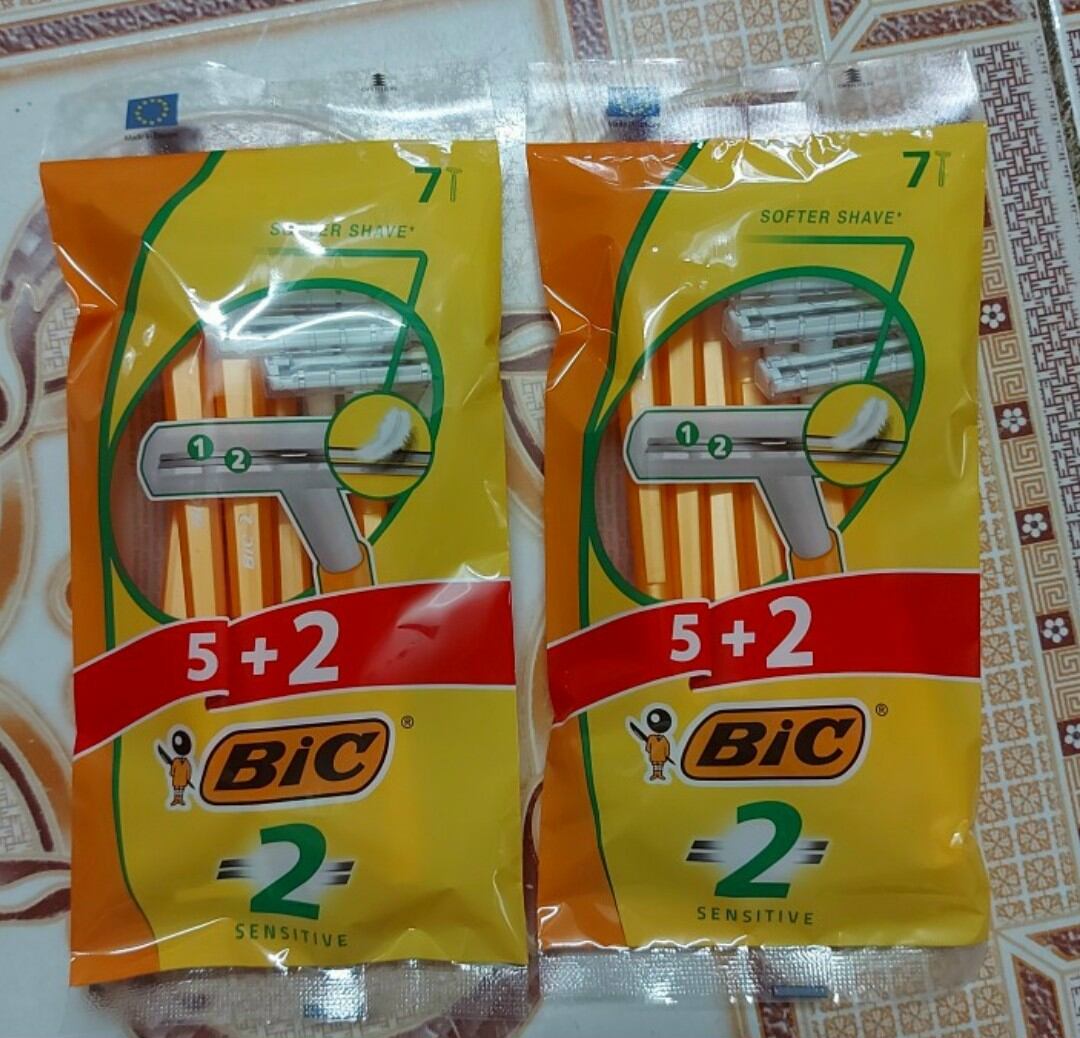 Dao cạo râu BiC 3 lưỡi x 4 cái tặng 2