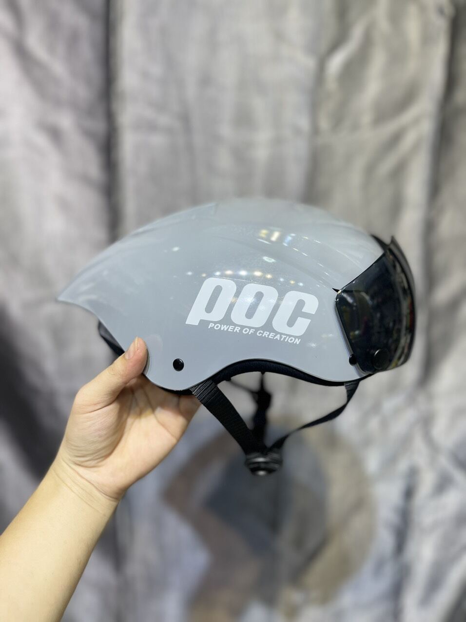 mũ bảo hiểm POC đuôi nhọn giá sỉ ( Nón trơn lên tem P.O.C)