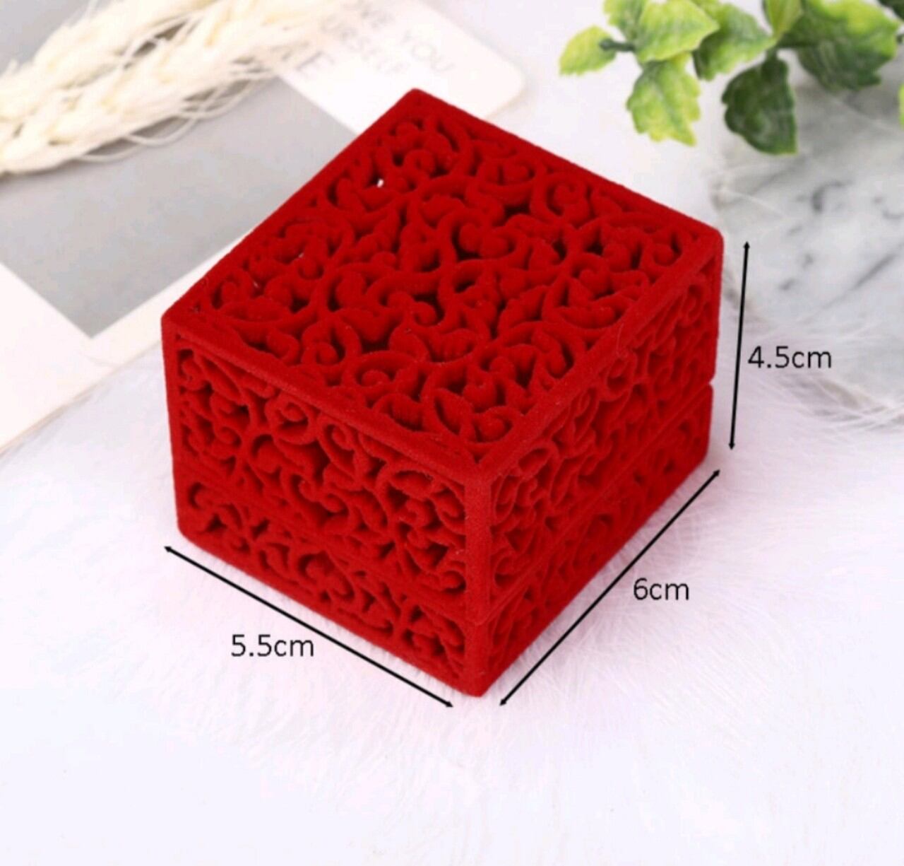hộp nhung đựng nhẫn cưới