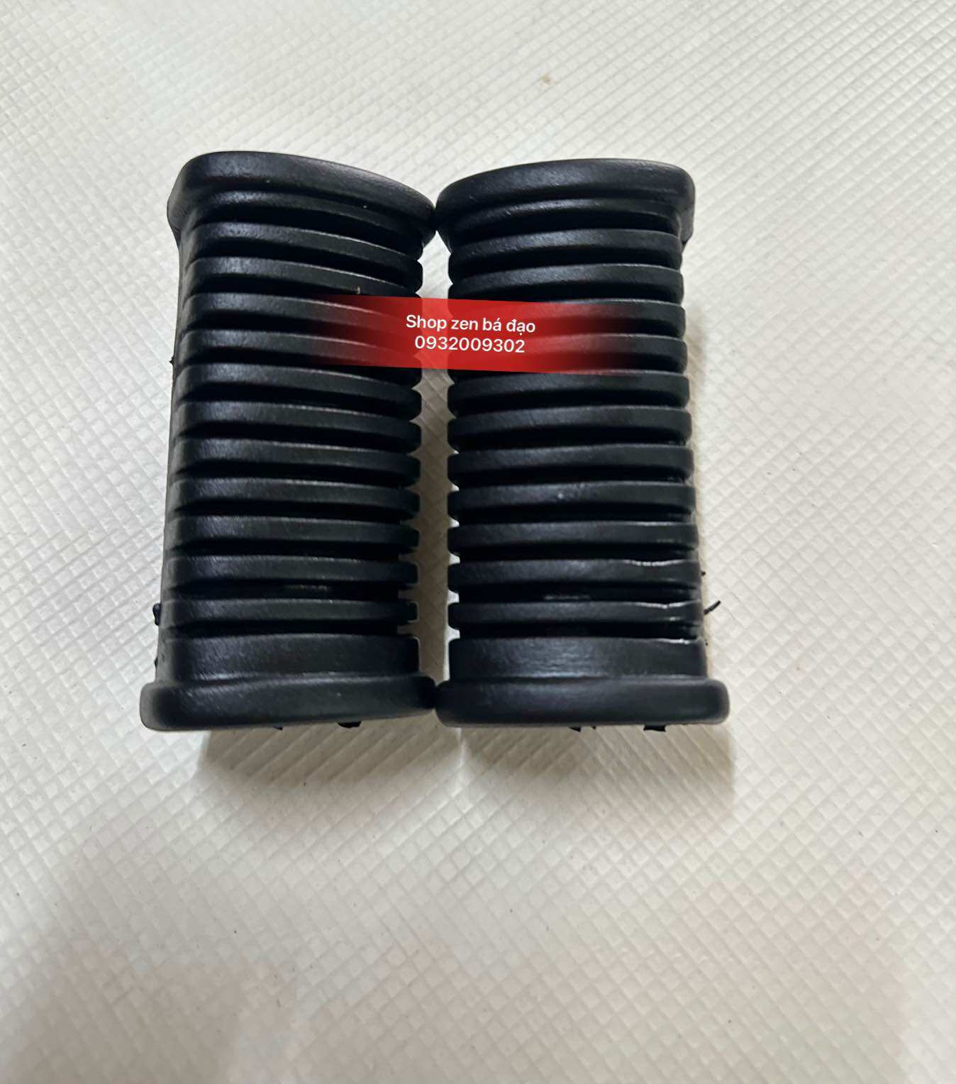 Cao su gác chân trước/ sau Win (1 cặp)