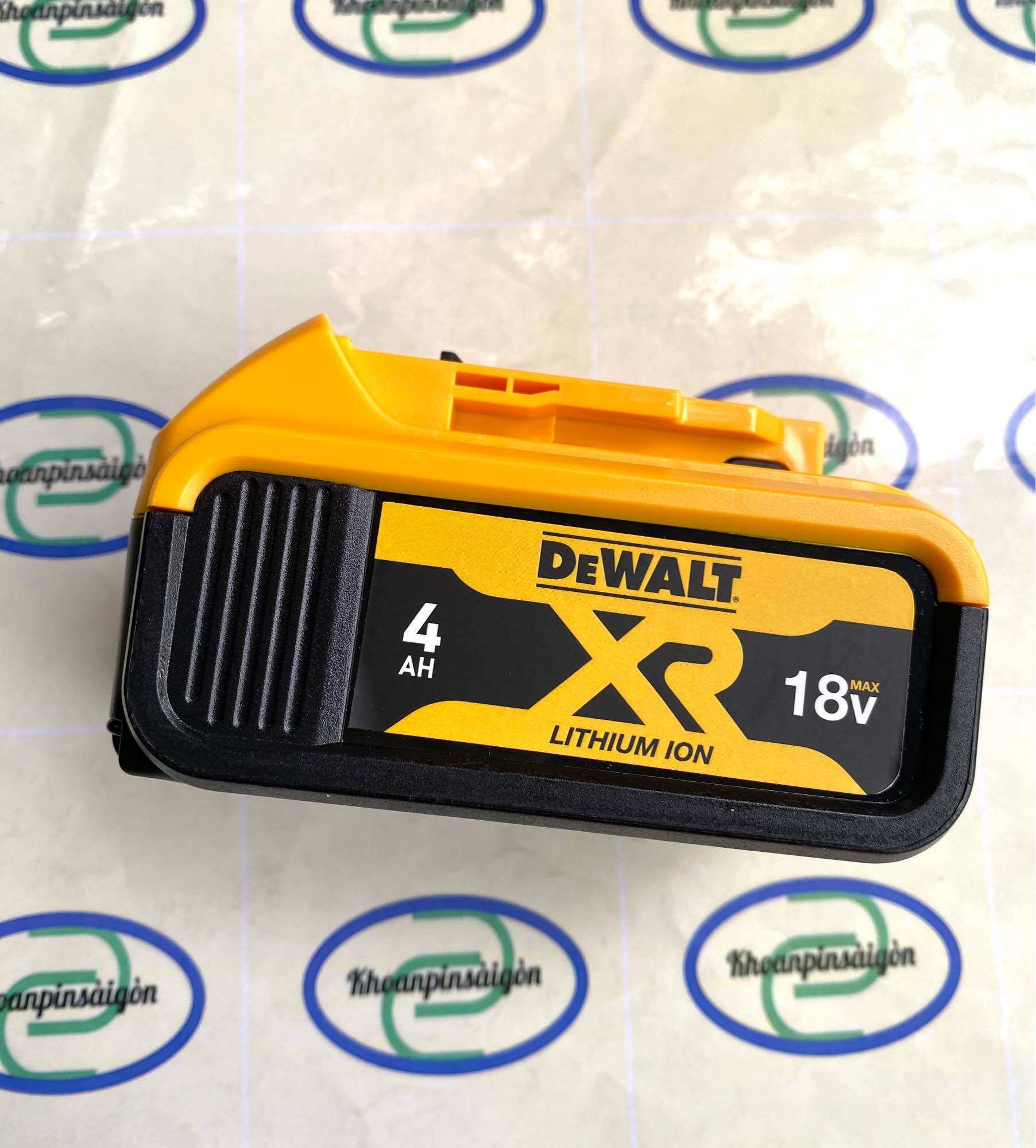 Pin đóng dewalt 20V 4ah- 5ah dùng cho máy hãng