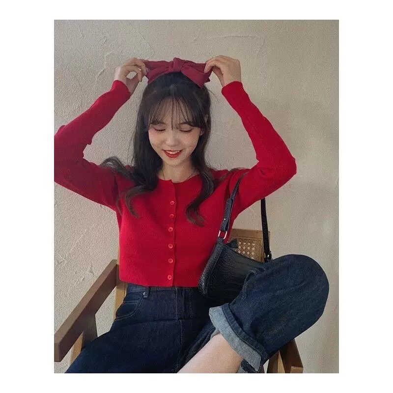 Áo croptop thun gân cài cúc xinh lung linh M24