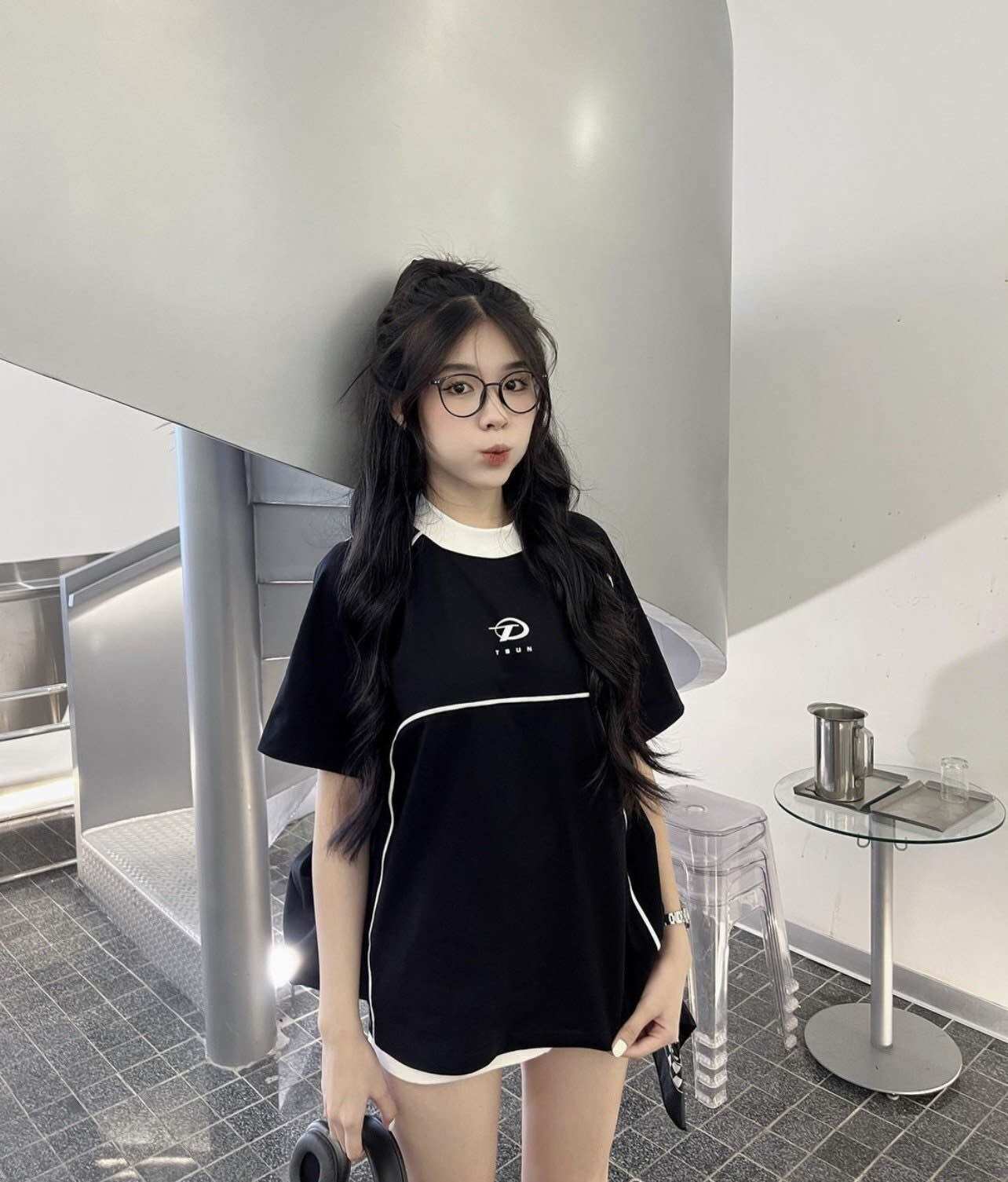 Áo thun Igu line phối viền trắng